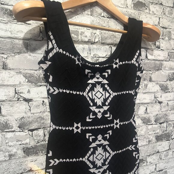 EUC Xhilaration Black & White Bodycon Dress Size XS - Picture 3 of 12